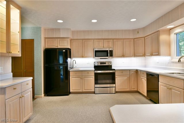 221 Southview Road, Canfield, OH 44406