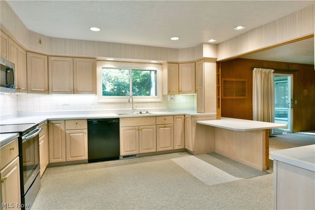 221 Southview Road, Canfield, OH 44406