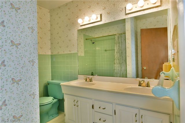 221 Southview Road, Canfield, OH 44406