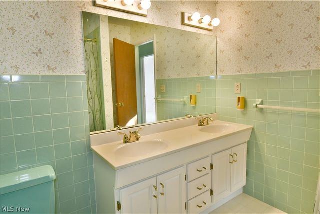 221 Southview Road, Canfield, OH 44406