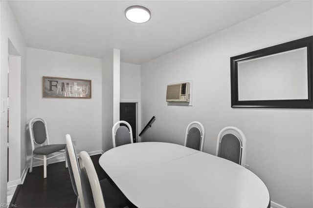 3403 W Weaver RD, Hampton, VA 23666