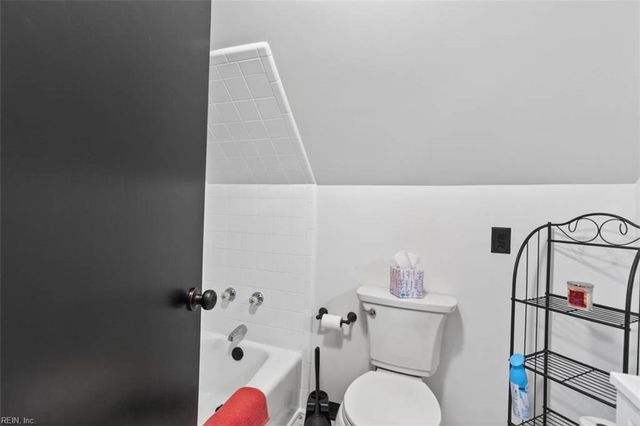 3403 W Weaver RD, Hampton, VA 23666