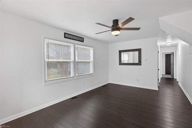 3403 W Weaver RD, Hampton, VA 23666