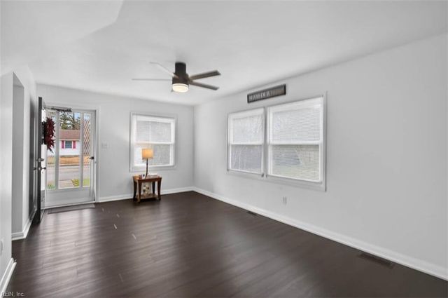 3403 W Weaver RD, Hampton, VA 23666