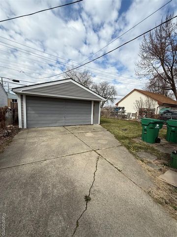 23713 Piper Avenue, Eastpointe, MI 48021