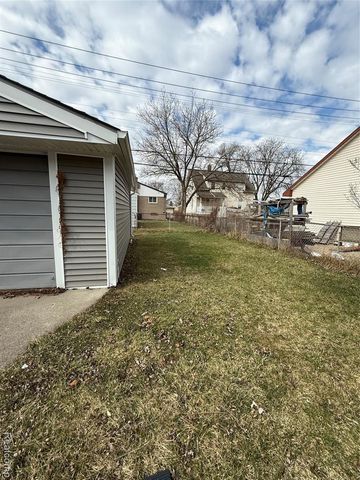 23713 Piper Avenue, Eastpointe, MI 48021