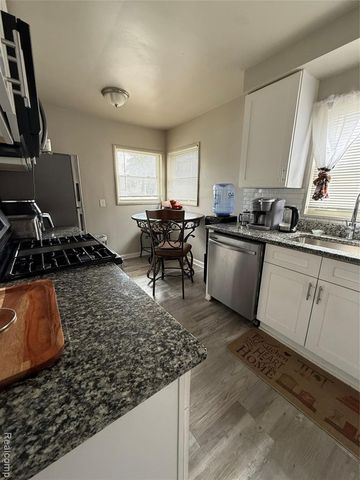 23713 Piper Avenue, Eastpointe, MI 48021