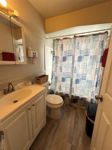 23713 Piper Avenue, Eastpointe, MI 48021