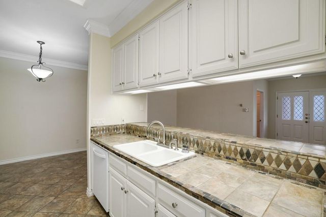 2208 Indian TRL A, Austin, TX 78703