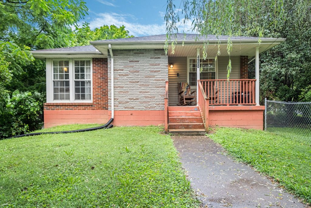 4900 Inglewood Ct, Nashville, TN 37216