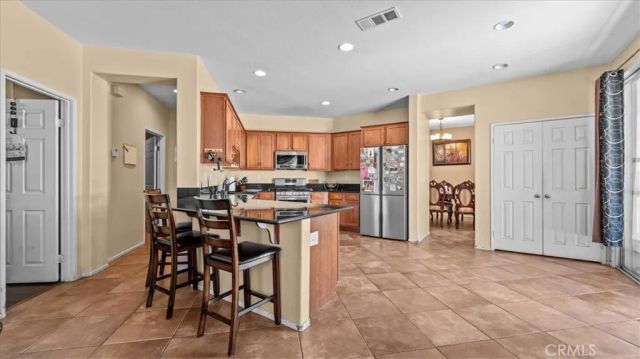 17681 View Mount Court, Victorville, CA 92395