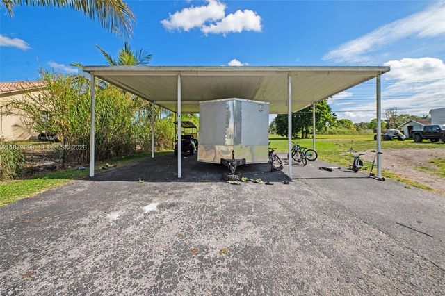 17611 SW 66th Street, Southwest Ranches, FL 33331