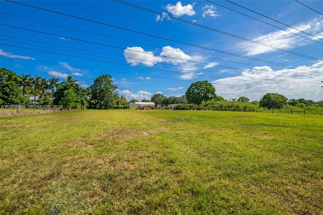 17611 SW 66th Street, Southwest Ranches, FL 33331