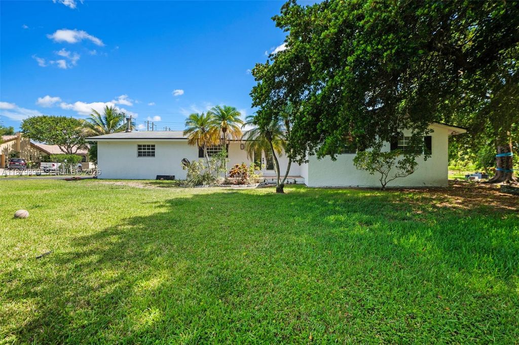17611 SW 66th Street, Southwest Ranches, FL 33331
