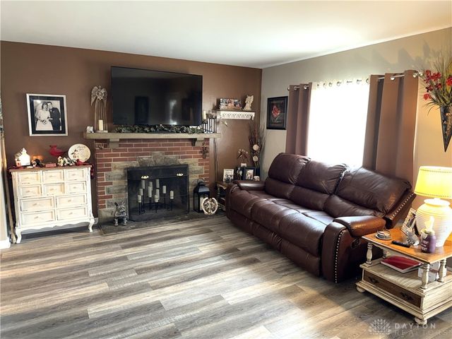 9 Elm Street, Englewood, OH 45322
