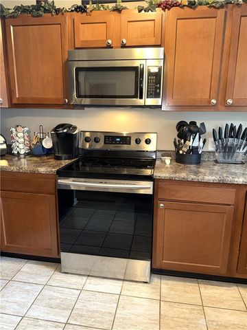 9 Elm Street, Englewood, OH 45322