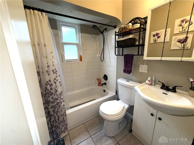 9 Elm Street, Englewood, OH 45322