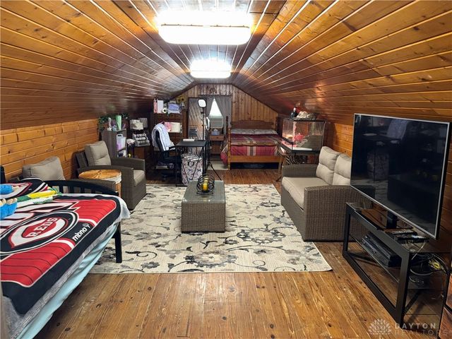 9 Elm Street, Englewood, OH 45322
