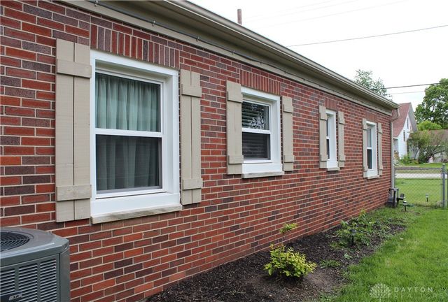 9 Elm Street, Englewood, OH 45322