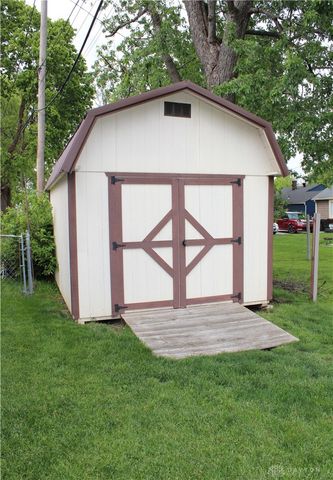 9 Elm Street, Englewood, OH 45322