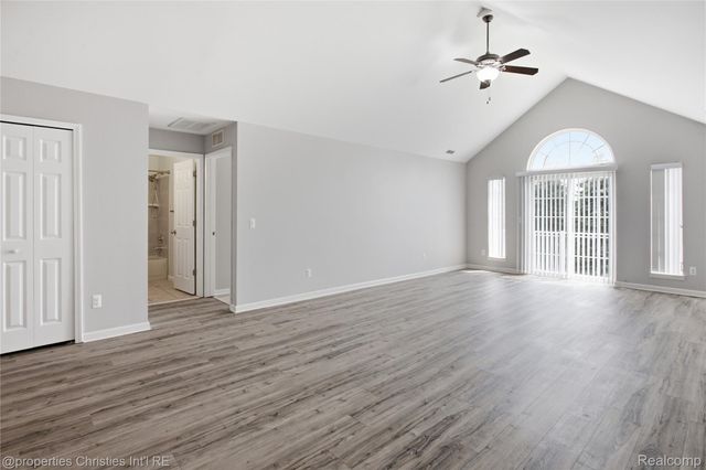8413 Heywood Circle, Sterling Heights, MI 48312