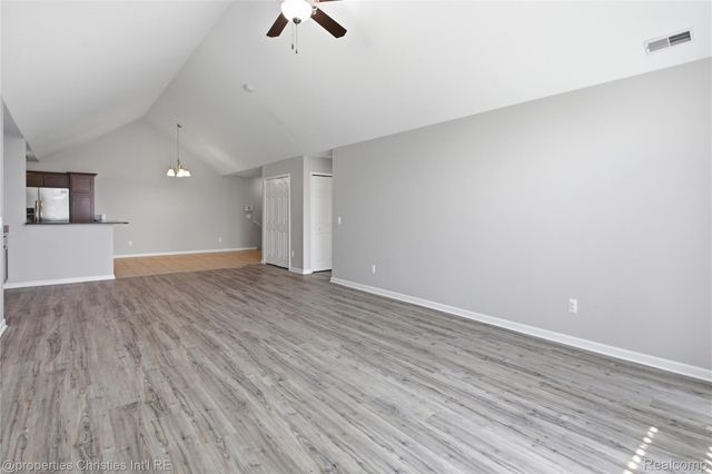 8413 Heywood Circle, Sterling Heights, MI 48312