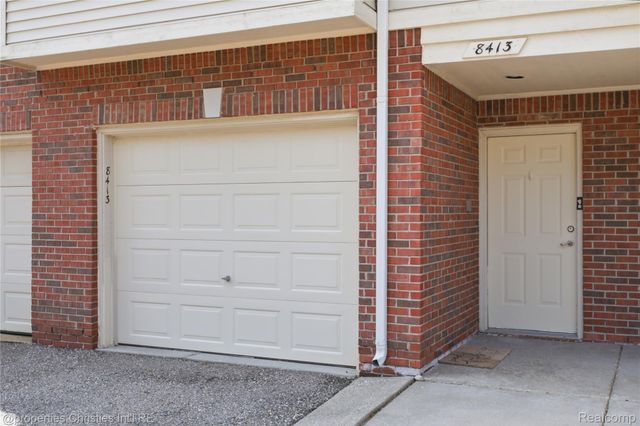 8413 Heywood Circle, Sterling Heights, MI 48312