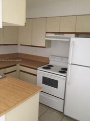 17580 NW 67th Pl F-1, Hialeah, FL 33015
