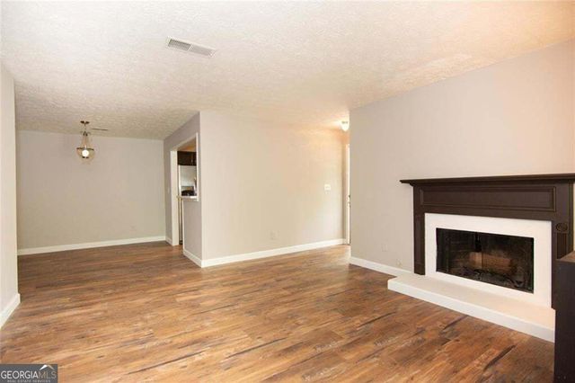 2104 Augusta Drive SE, Marietta, GA 30067