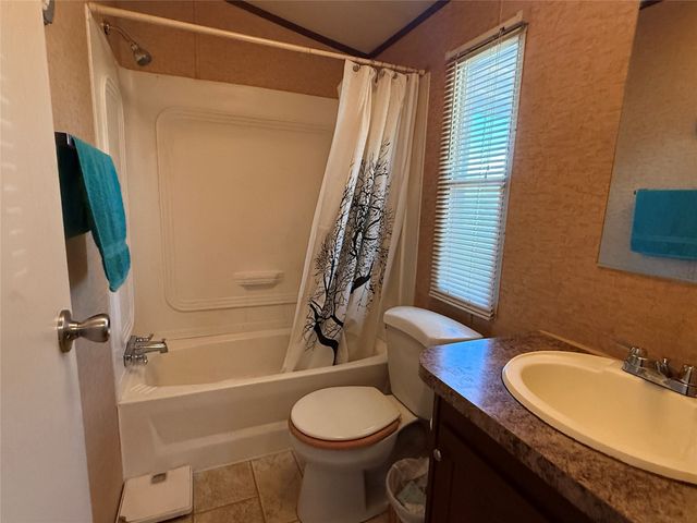 607 Union Hall Lane, Espanola, NM 87532