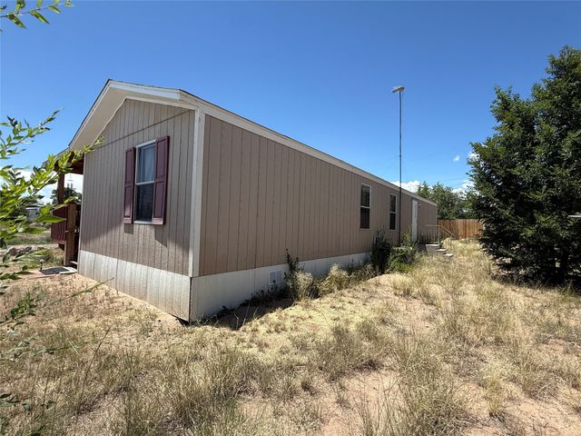 607 Union Hall Lane, Espanola, NM 87532