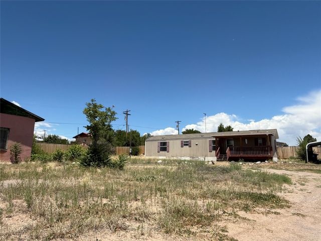 607 Union Hall Lane, Espanola, NM 87532