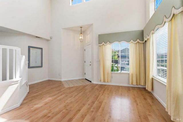 2263 Garnet Dr, Vallejo, CA 94591