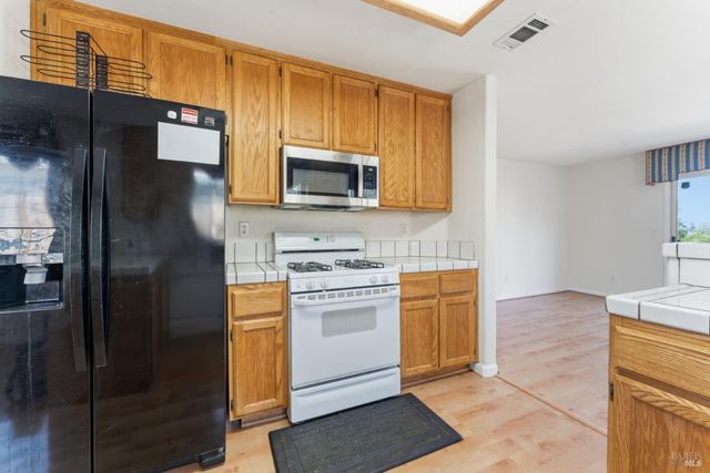 2263 Garnet Dr, Vallejo, CA 94591