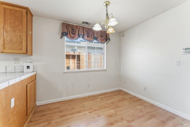 2263 Garnet Dr, Vallejo, CA 94591