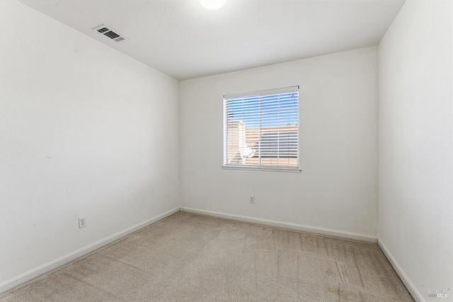 2263 Garnet Dr, Vallejo, CA 94591