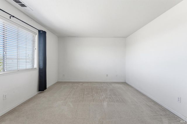 2263 Garnet Dr, Vallejo, CA 94591