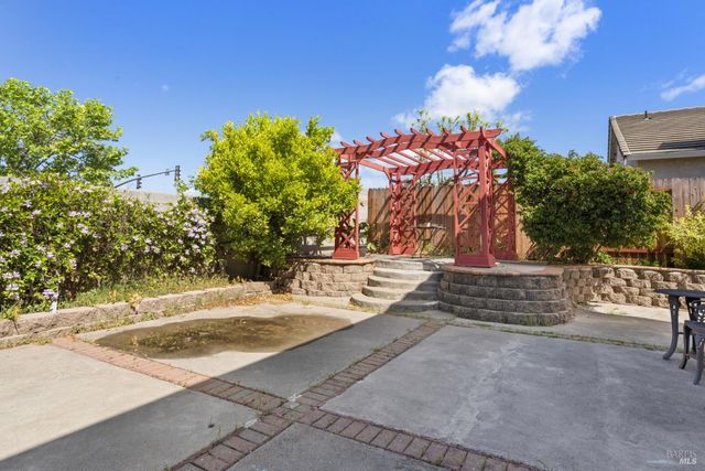 2263 Garnet Dr, Vallejo, CA 94591