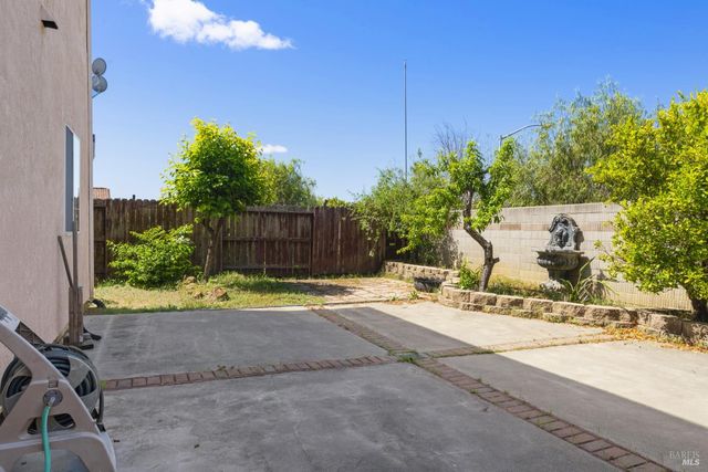 2263 Garnet Dr, Vallejo, CA 94591