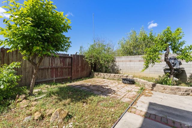 2263 Garnet Dr, Vallejo, CA 94591