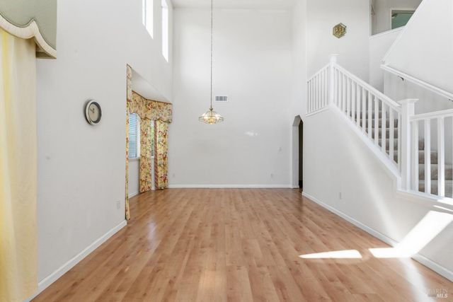 2263 Garnet Dr, Vallejo, CA 94591