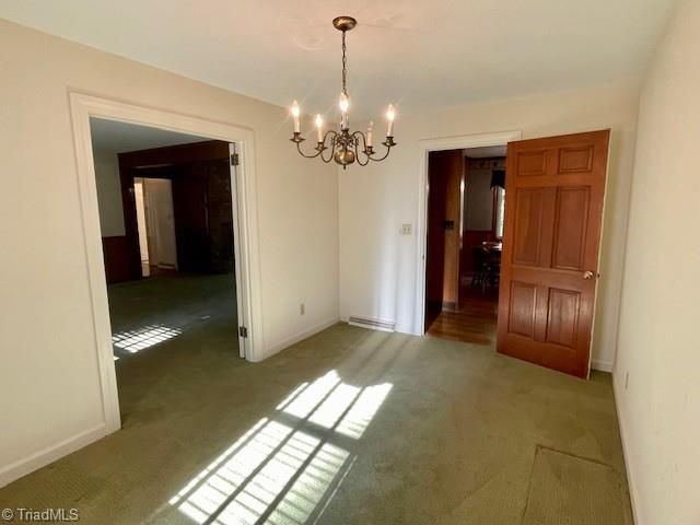 10 Woodcrest Drive, Lexington, NC 27295