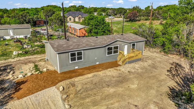 4424 Poplar Drive, Granbury, TX 76048