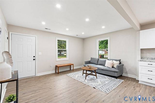91 Slagle Ave, Petersburg, VA 23803