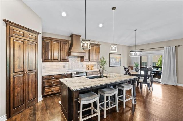 19421 W 200th Terrace, Spring Hill, KS 66083