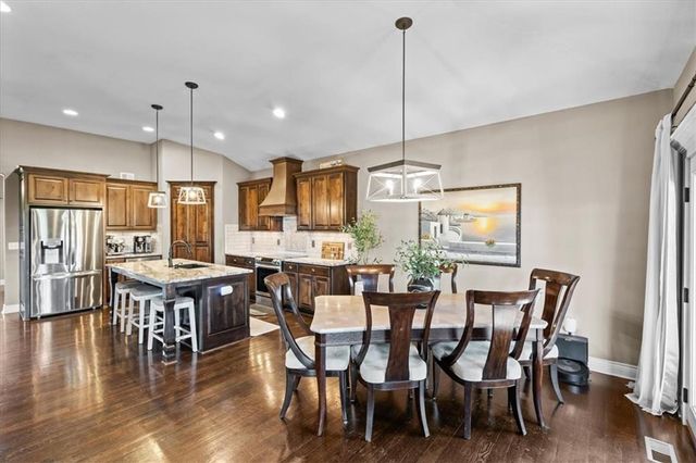 19421 W 200th Terrace, Spring Hill, KS 66083