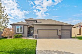 19421 W 200th Terrace, Spring Hill, KS 66083
