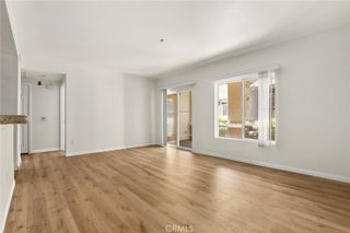 469 Country Club 114, Simi Valley, CA 93065