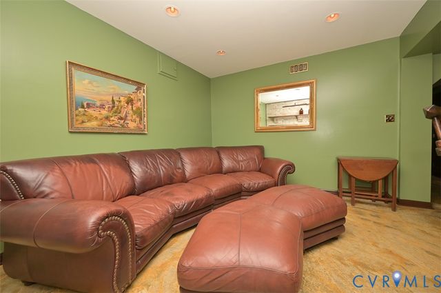 425 Starview Ln, Gum Spring, VA 23065