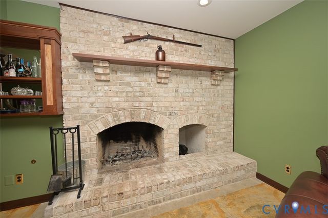 425 Starview Ln, Gum Spring, VA 23065